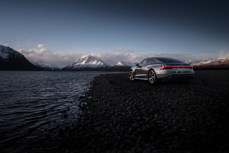 Audi_etron_GT-by_Stephan_Romer-02.jpg